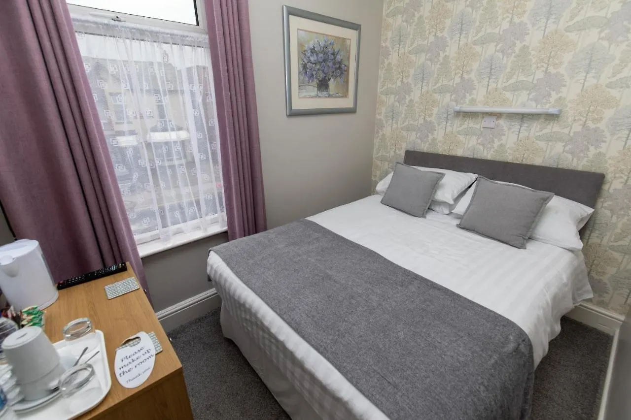 California Guest House Blackpool
